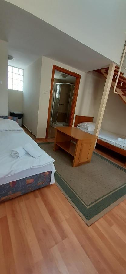 Hotel Kenguru Panzio Hódmezővásárhely Exteriér fotografie