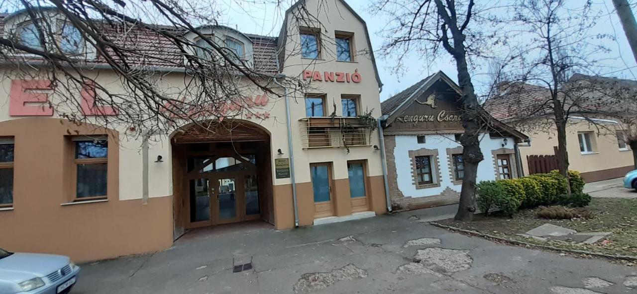 Hotel Kenguru Panzio Hódmezővásárhely Exteriér fotografie