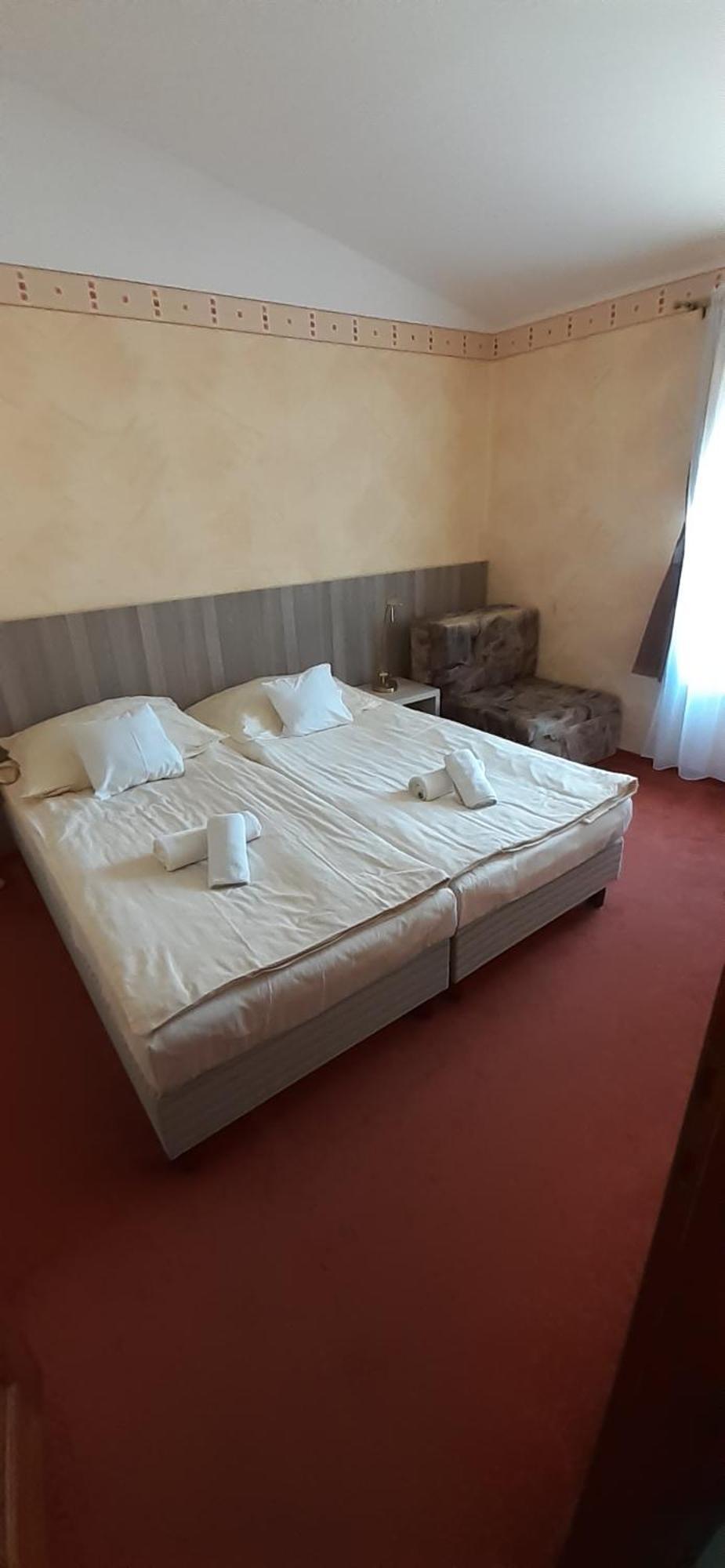 Hotel Kenguru Panzio Hódmezővásárhely Exteriér fotografie